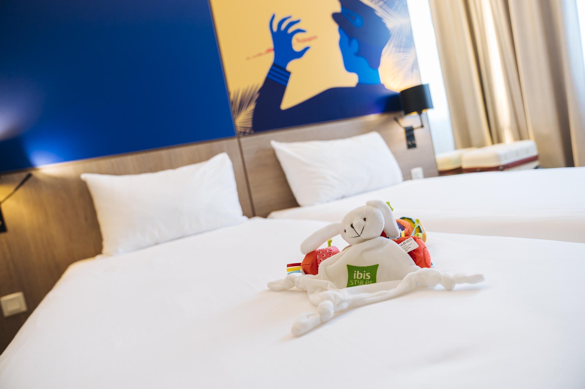 Ibis Styles Nice Aeroport Arenas Экстерьер фото